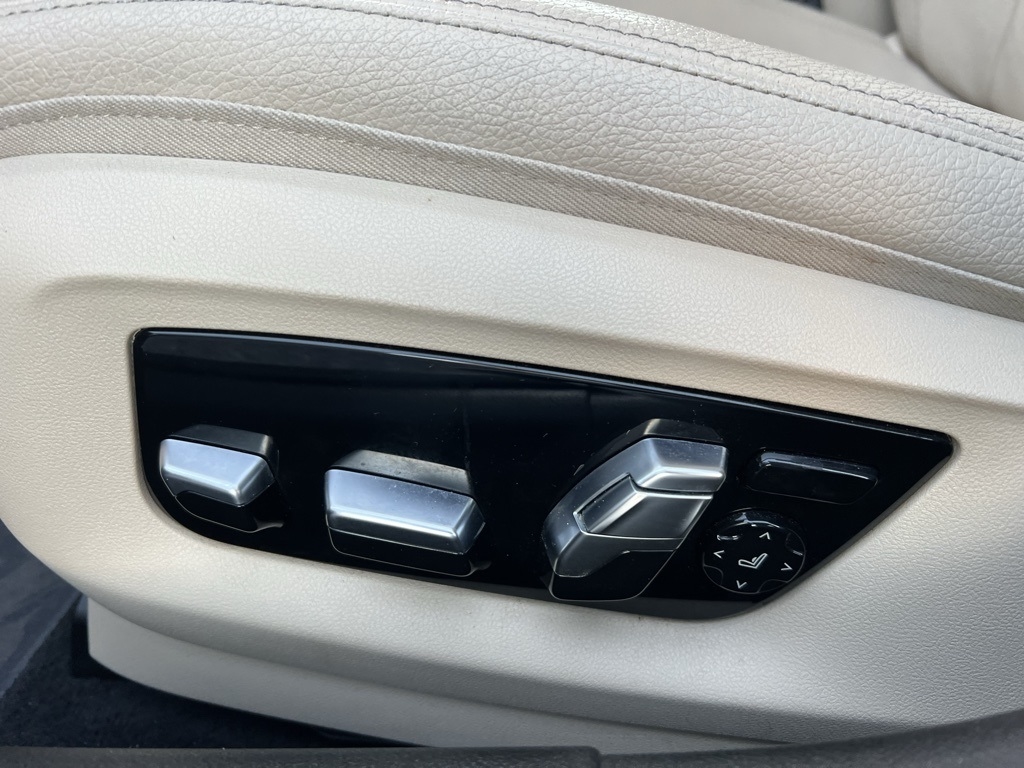 BMW 5-Series 530i xDrive 2019