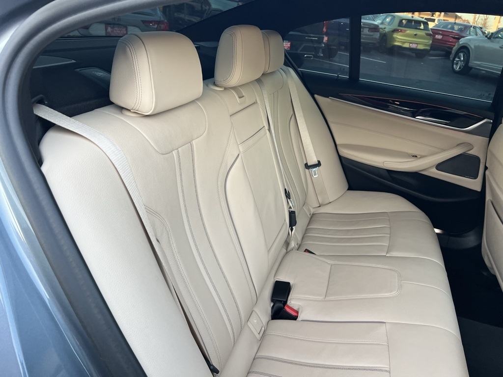 BMW 5-Series 530i xDrive 2019