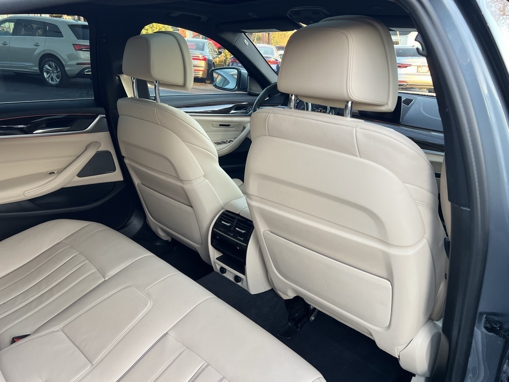 BMW 5-Series 530i xDrive 2019