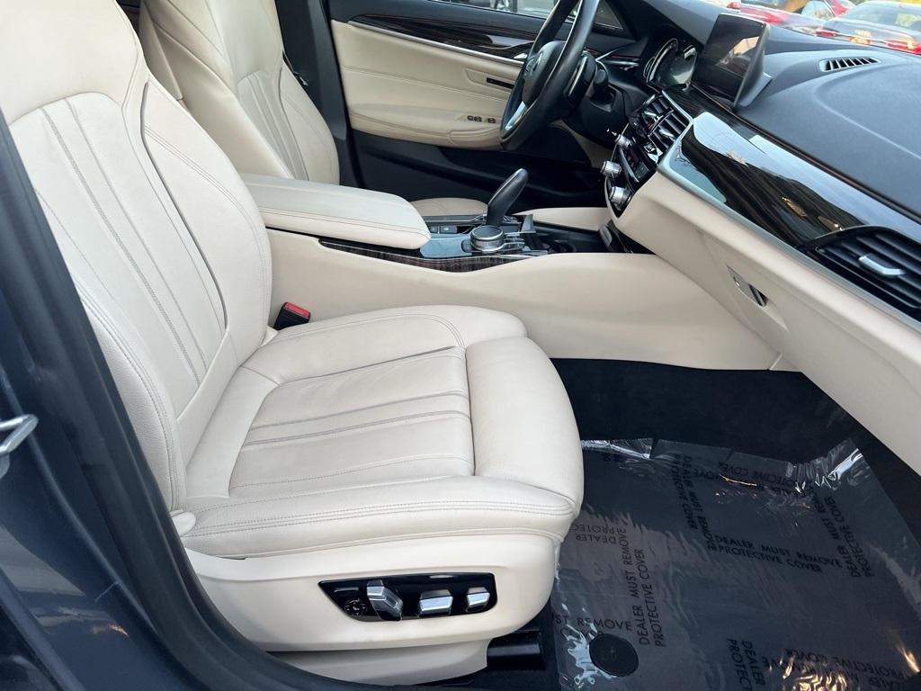 BMW 5-Series 530i xDrive 2019