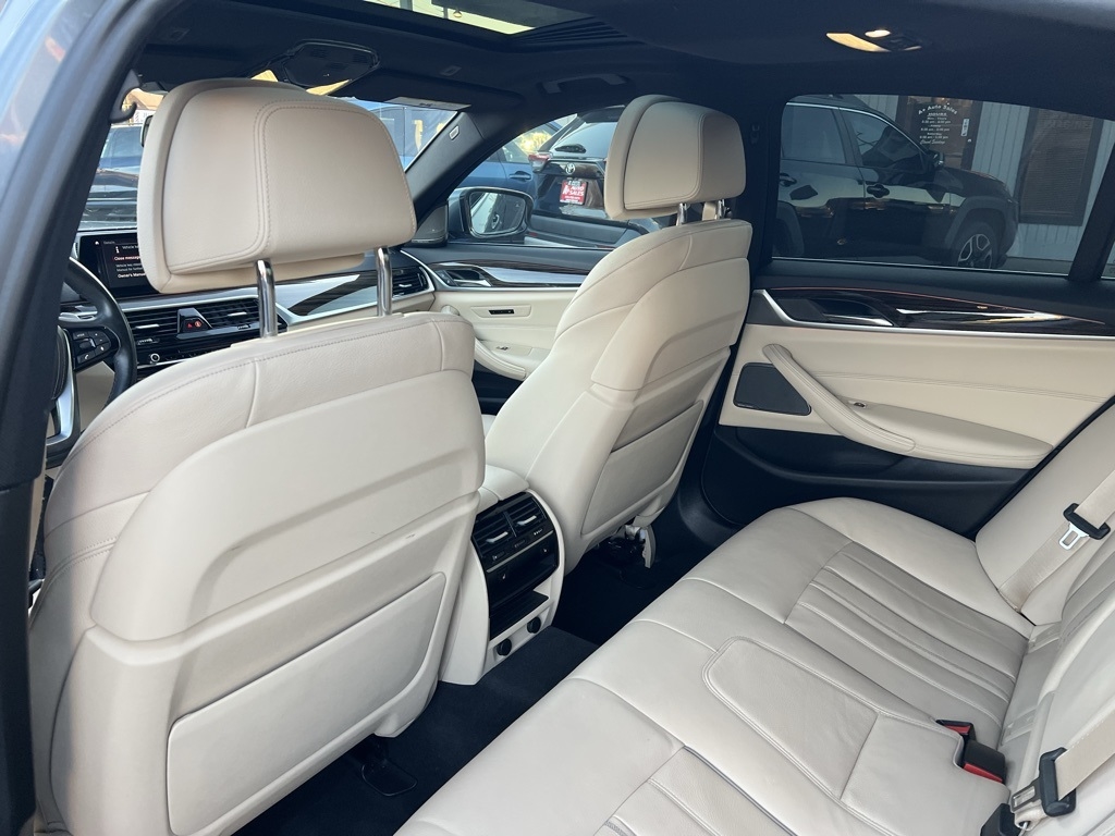 BMW 5-Series 530i xDrive 2019