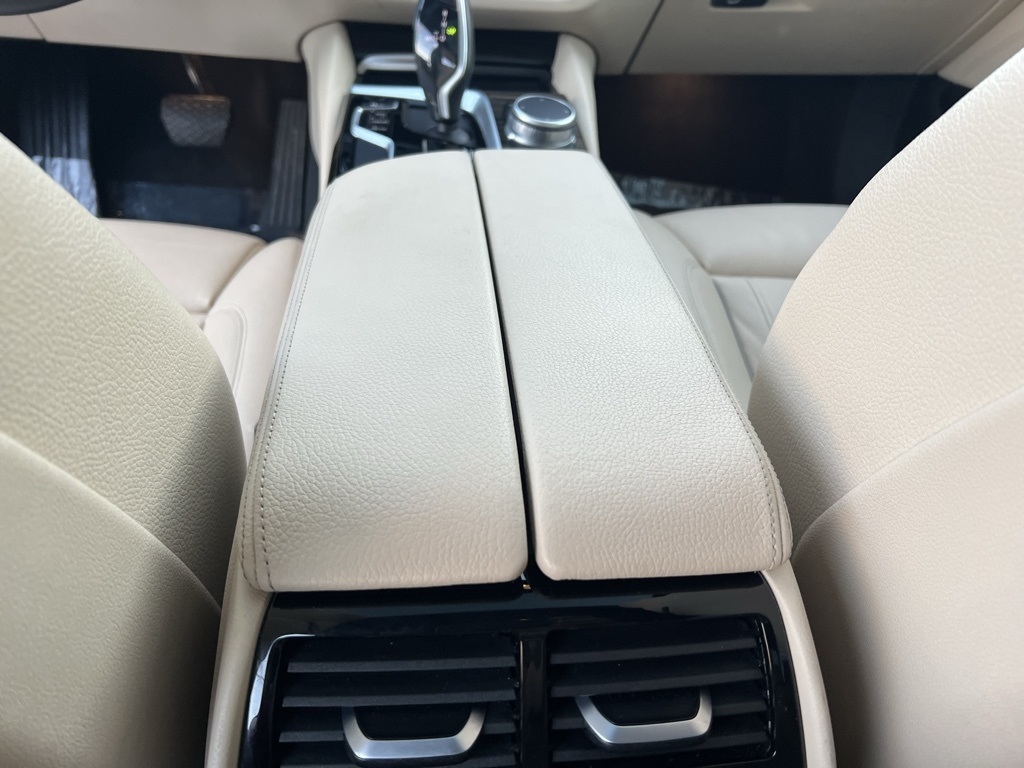 BMW 5-Series 530i xDrive 2019