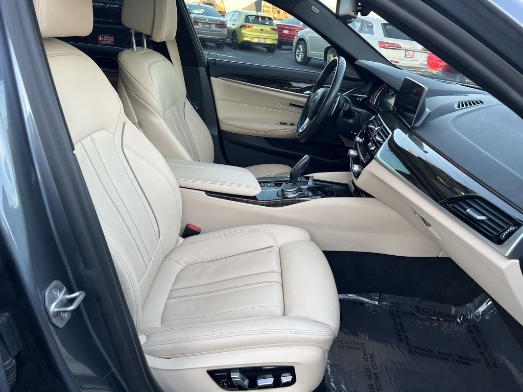 BMW 5-Series 530i xDrive 2019
