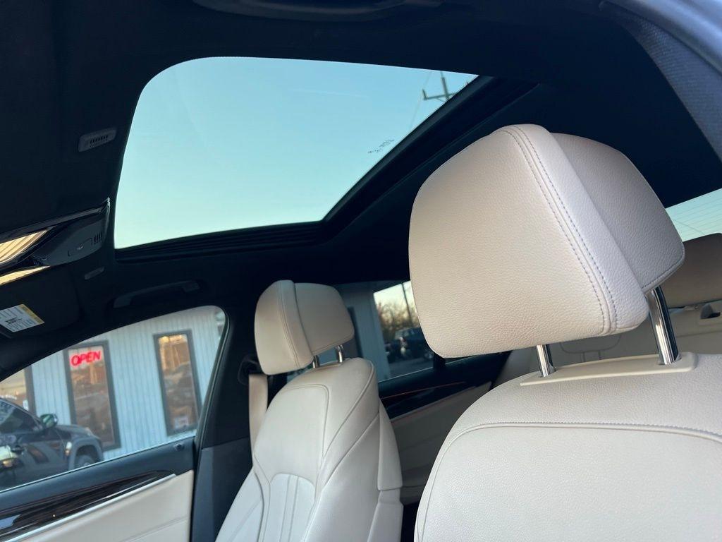 BMW 5-Series 530i xDrive 2019