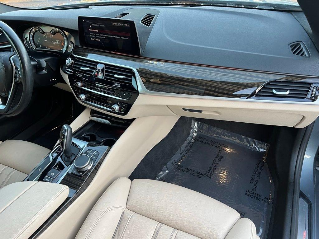 BMW 5-Series 530i xDrive 2019