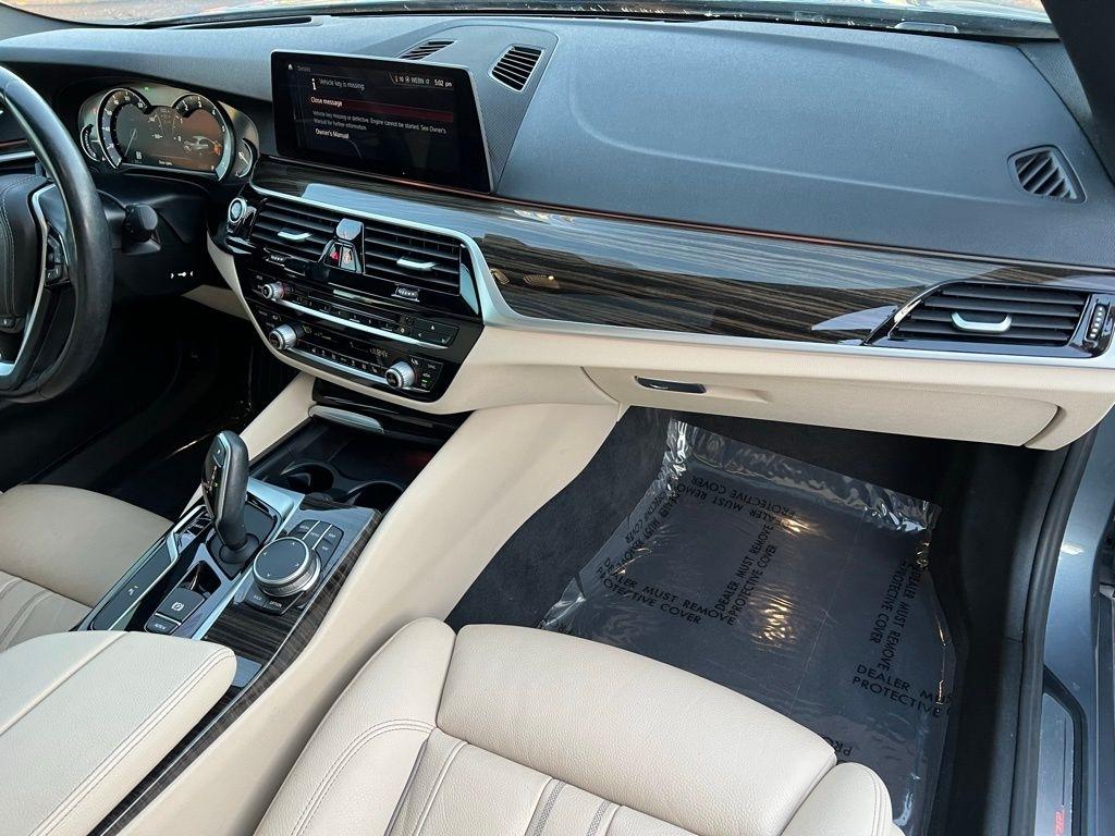 BMW 5-Series 530i xDrive 2019