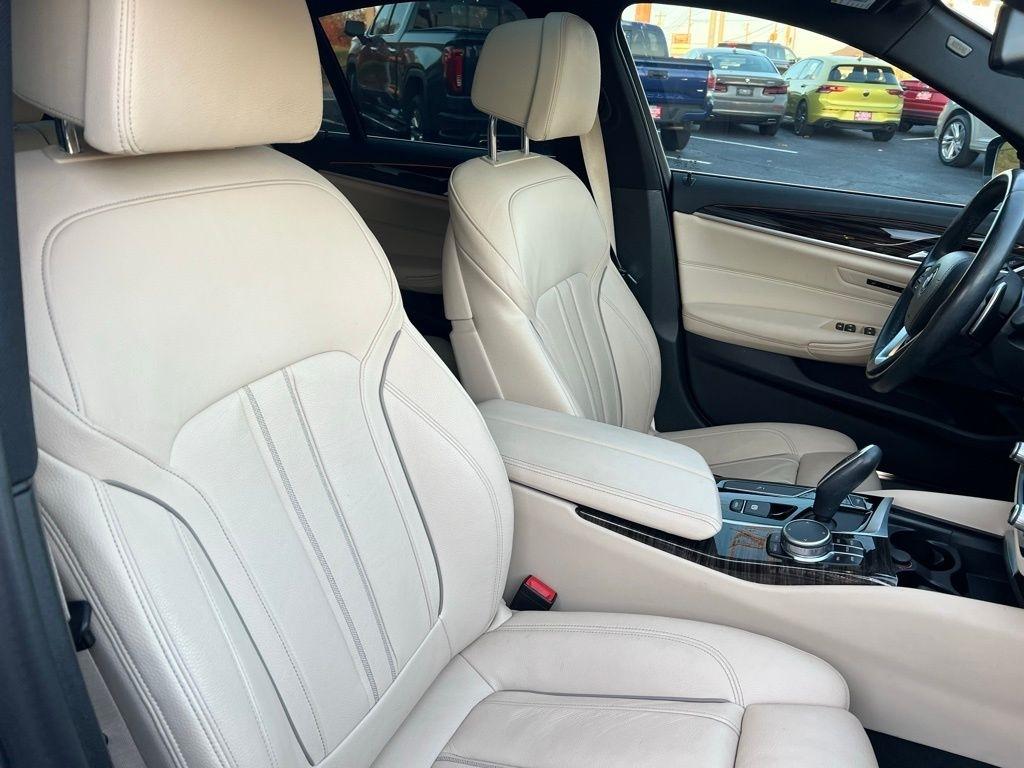 BMW 5-Series 530i xDrive 2019