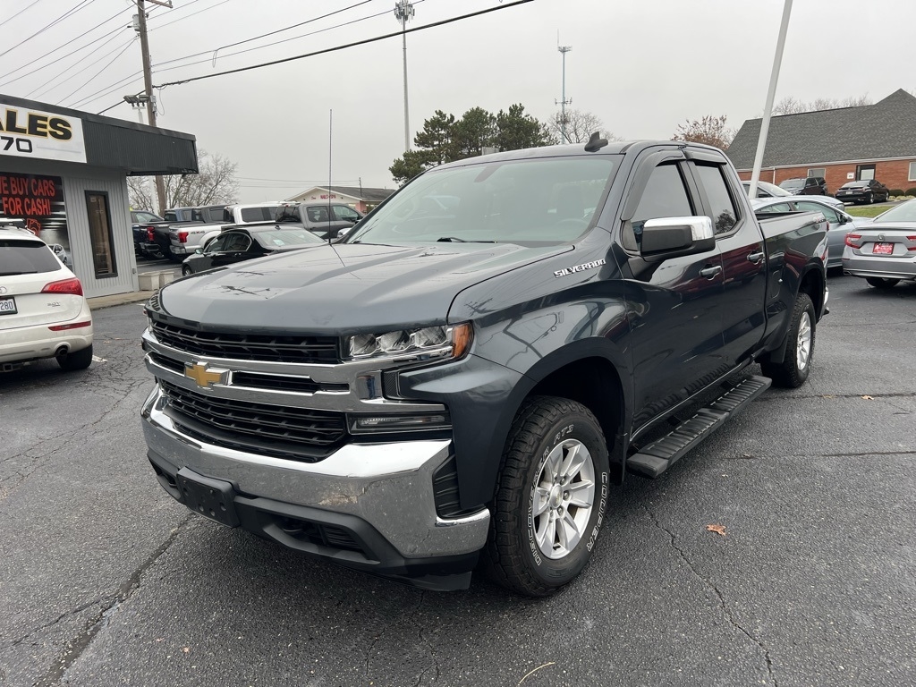 2020 Chevrolet Silverado 1500 LT photo 2