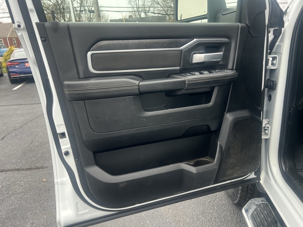 RAM 2500 Big Horn Crew Cab 4WD 2024