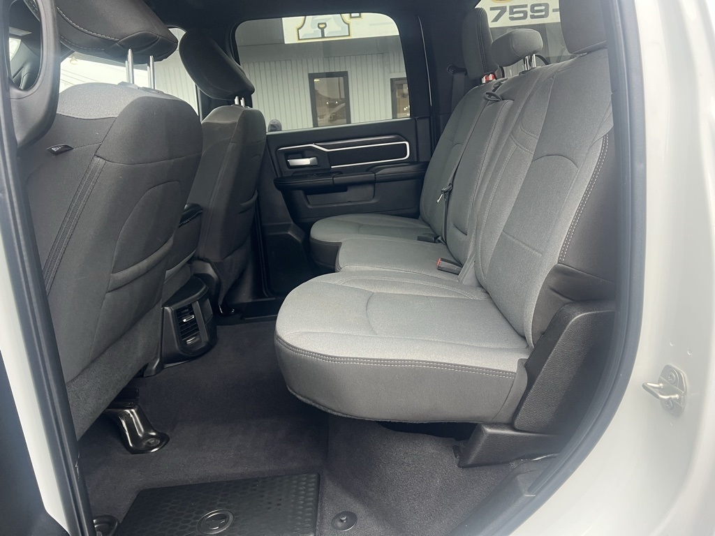 RAM 2500 Big Horn Crew Cab 4WD 2024