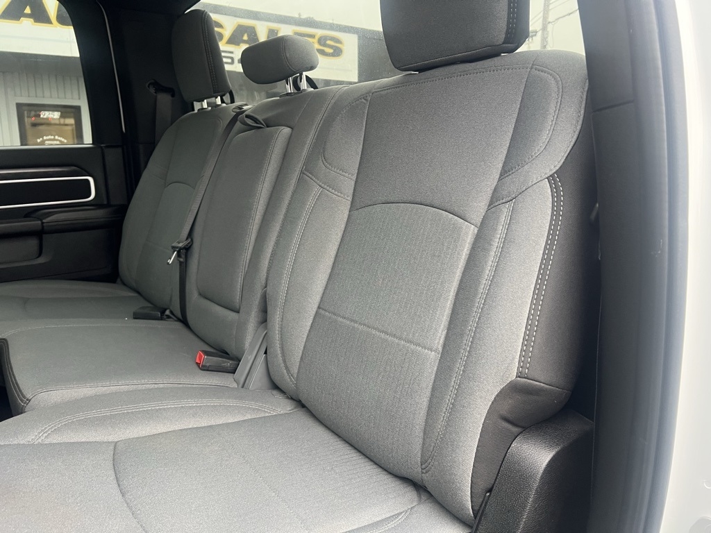 RAM 2500 Big Horn Crew Cab 4WD 2024