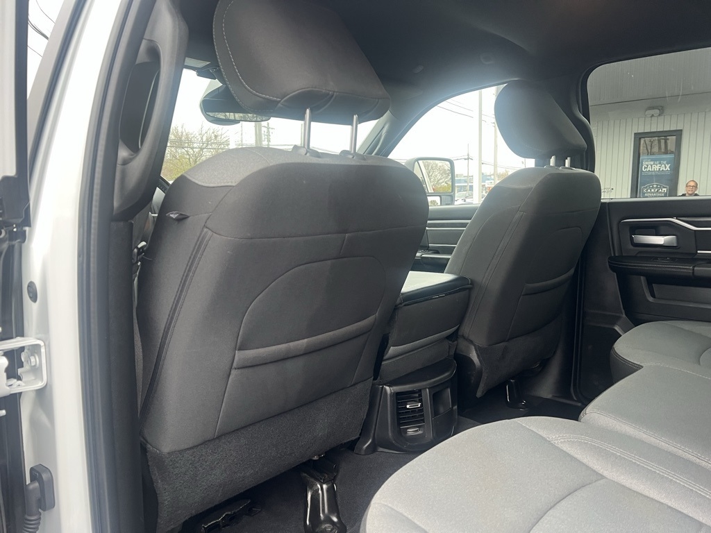 RAM 2500 Big Horn Crew Cab 4WD 2024
