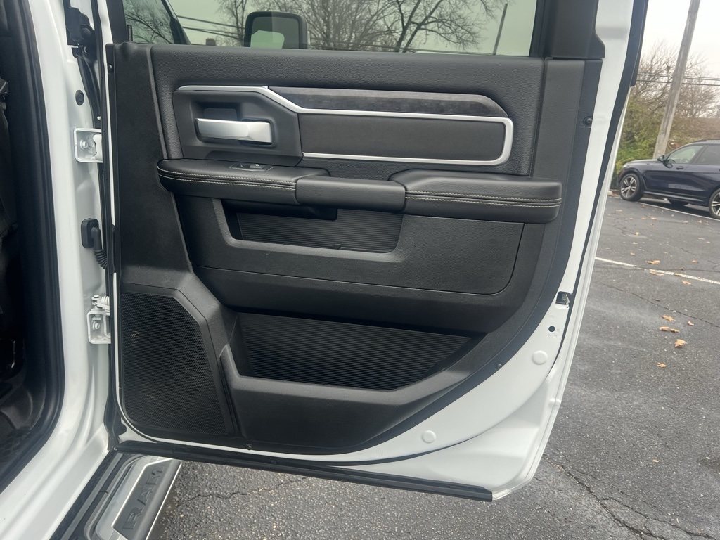 RAM 2500 Big Horn Crew Cab 4WD 2024