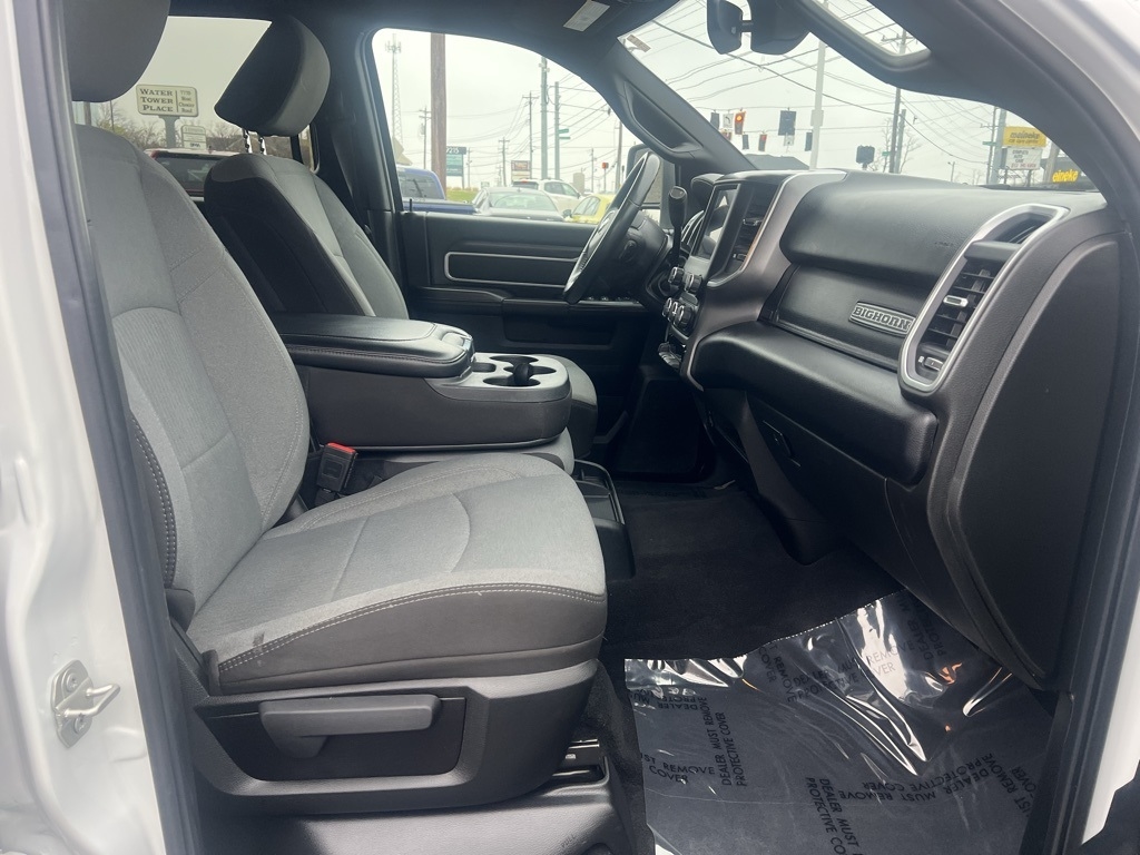 RAM 2500 Big Horn Crew Cab 4WD 2024
