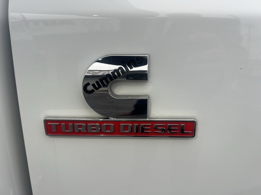 RAM 2500 Big Horn Crew Cab 4WD 2024