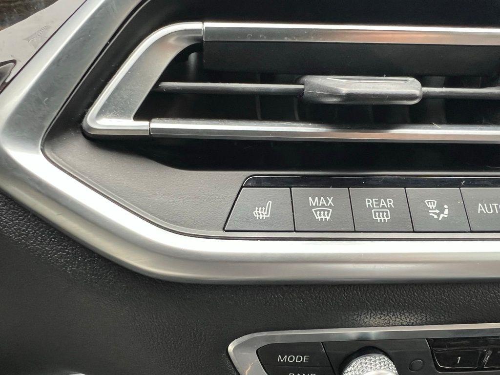 2020 BMW X5 40i - Photo 18