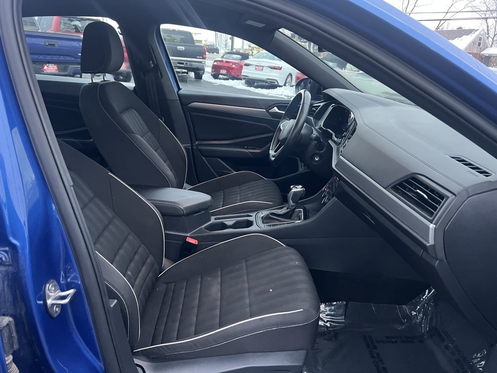 Volkswagen Jetta Sport 2023