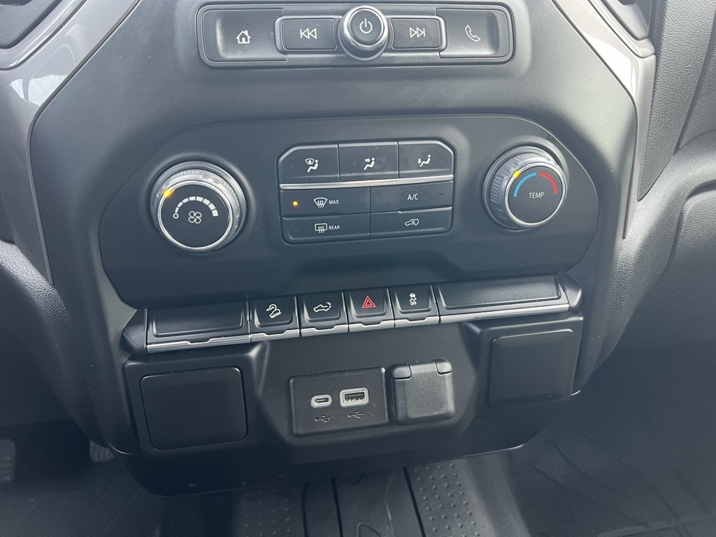 Chevrolet Silverado 1500 Custom Trail Boss Crew Cab Long Box 4WD 2021