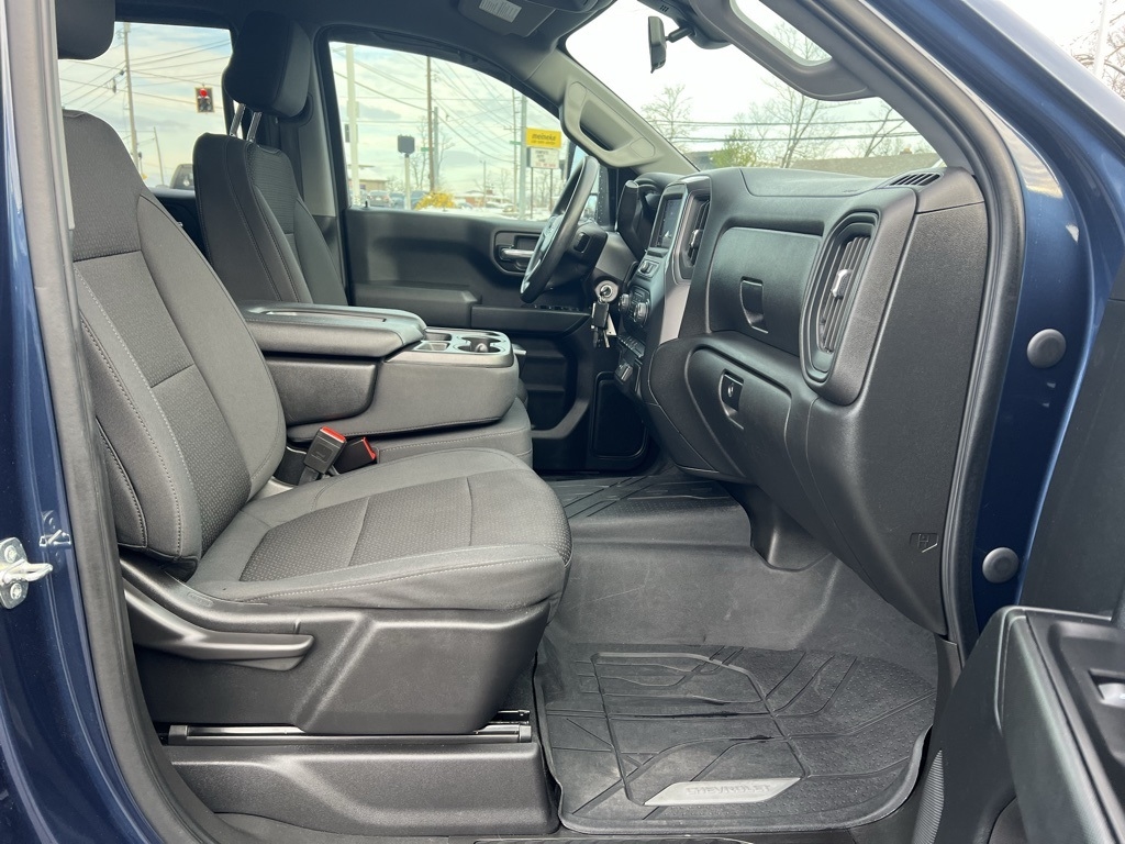 Chevrolet Silverado 1500 Custom Trail Boss Crew Cab Long Box 4WD 2021