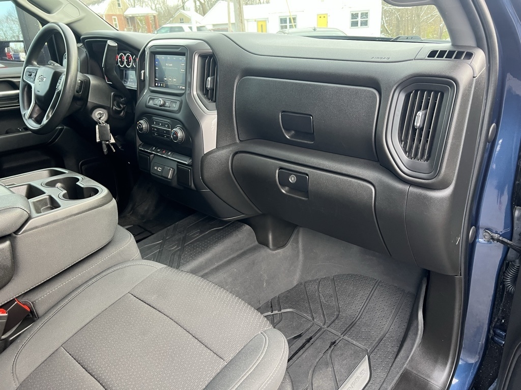 Chevrolet Silverado 1500 Custom Trail Boss Crew Cab Long Box 4WD 2021