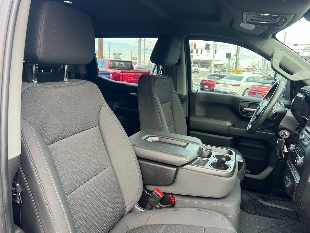 Chevrolet Silverado 1500 Custom Trail Boss Crew Cab Long Box 4WD 2021