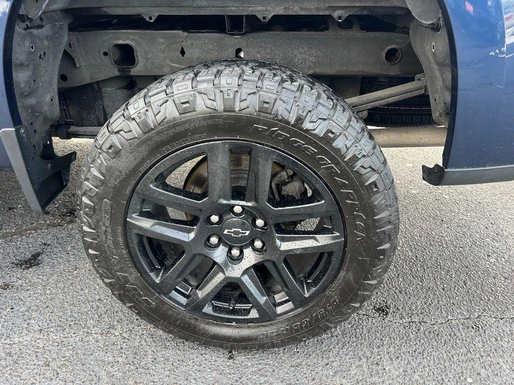 Chevrolet Silverado 1500 Custom Trail Boss Crew Cab Long Box 4WD 2021