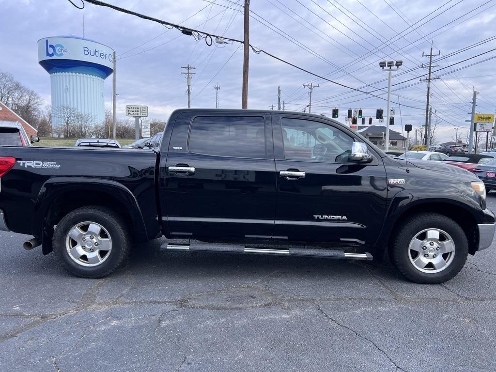 Toyota Tundra Tundra-Grade CrewMax 5.7L FFV 4WD 2011
