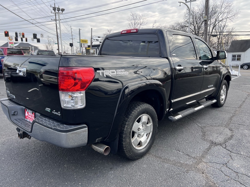 Toyota Tundra Tundra-Grade CrewMax 5.7L FFV 4WD 2011
