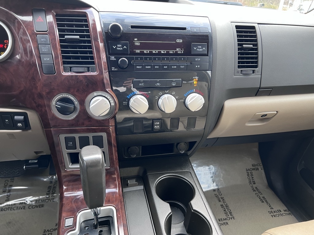 Toyota Tundra Tundra-Grade CrewMax 5.7L FFV 4WD 2011