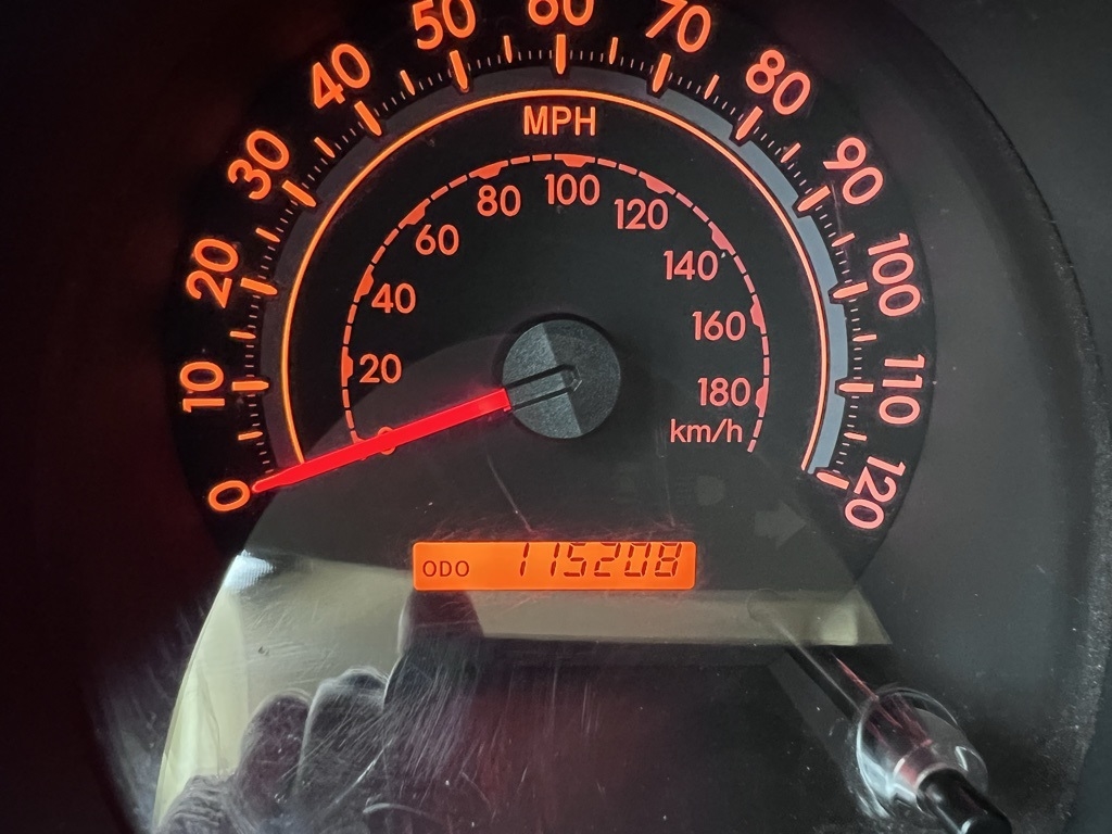 Toyota Tundra Tundra-Grade CrewMax 5.7L FFV 4WD 2011