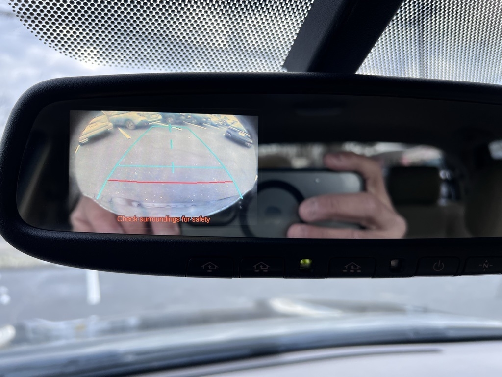 Toyota Tundra Tundra-Grade CrewMax 5.7L FFV 4WD 2011