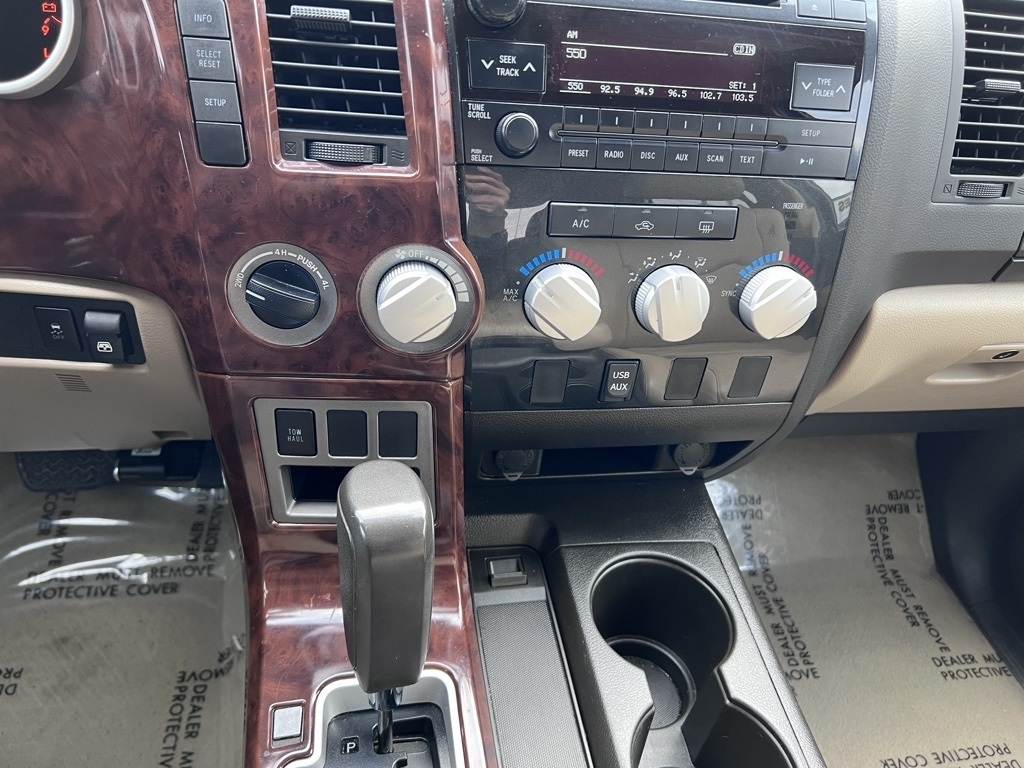 Toyota Tundra Tundra-Grade CrewMax 5.7L FFV 4WD 2011