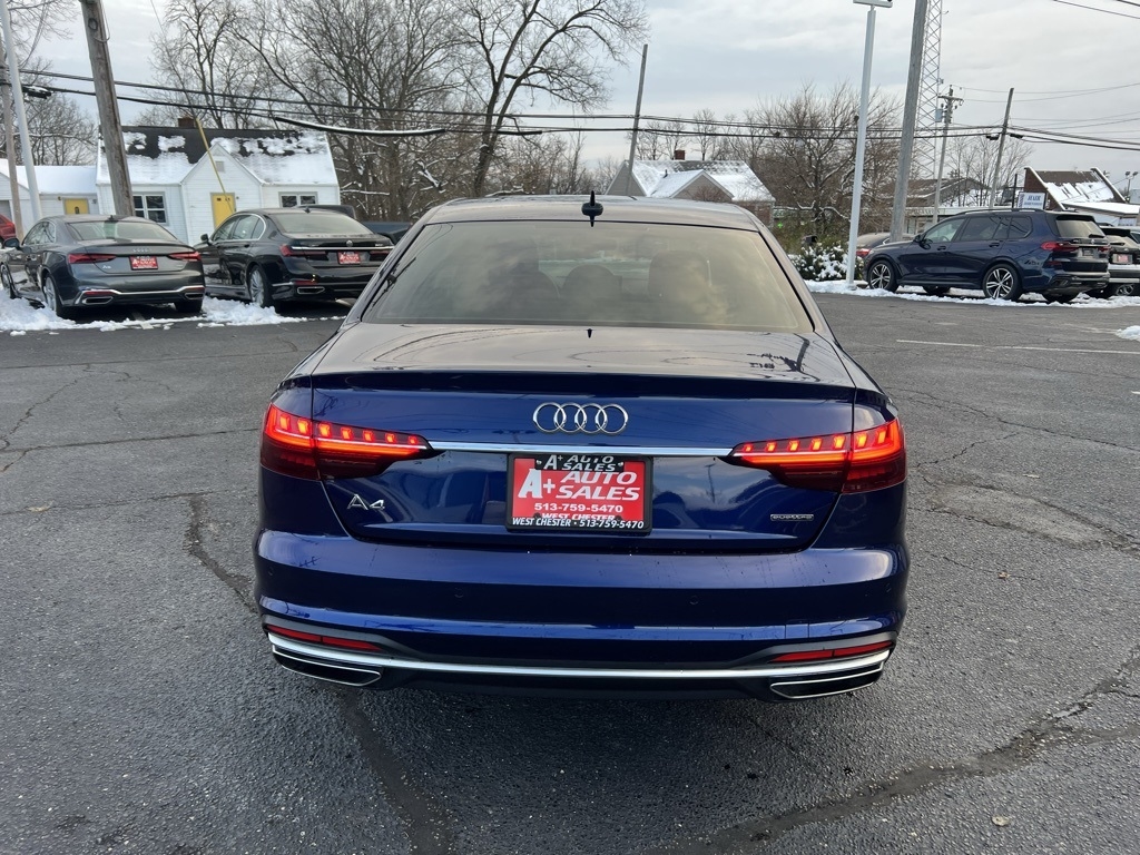 Audi A4 Premium Plus 40 TFSI quattro 2022