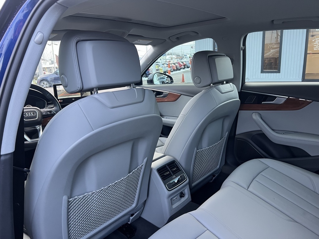 Audi A4 Premium Plus 40 TFSI quattro 2022