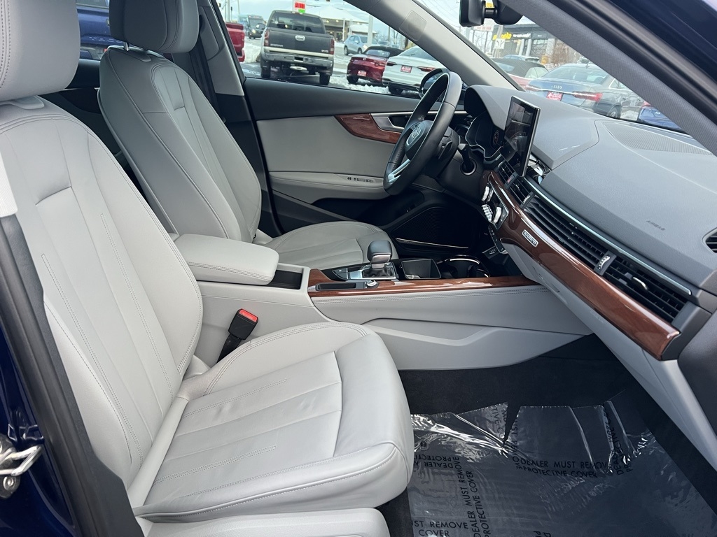 Audi A4 Premium Plus 40 TFSI quattro 2022