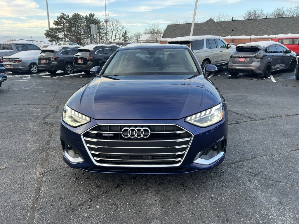 Audi A4 Premium Plus 40 TFSI quattro 2022