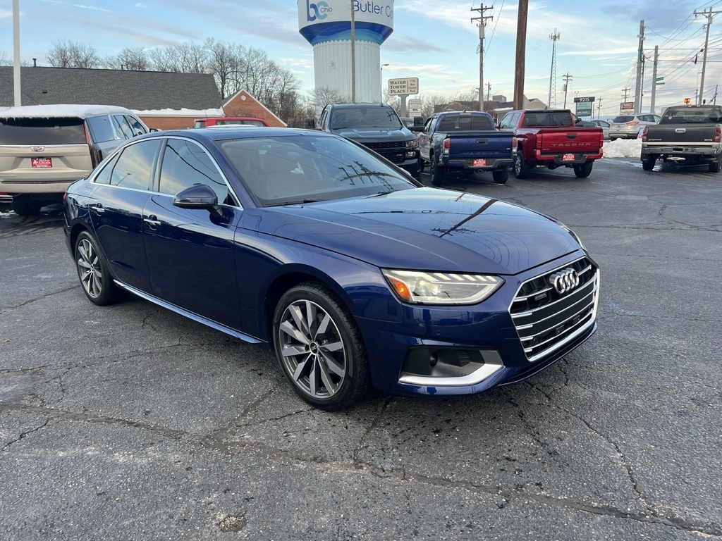 Audi A4 Premium Plus 40 TFSI quattro 2022