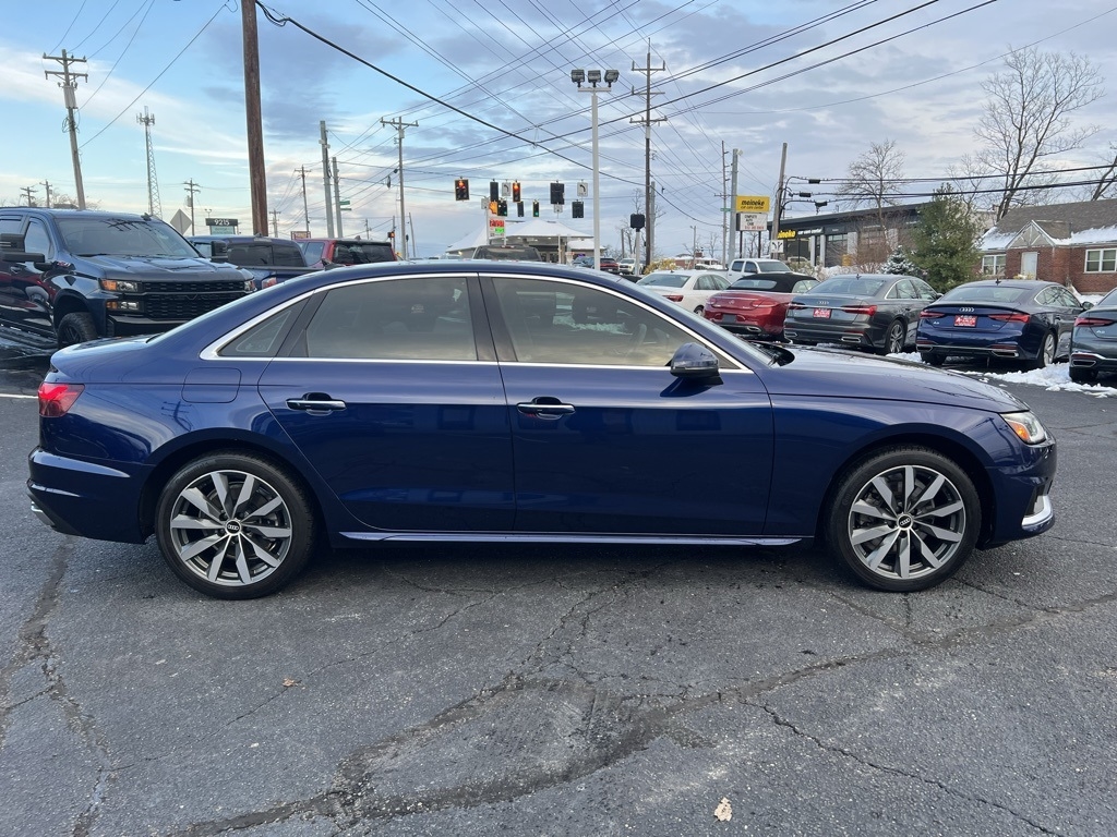 Audi A4 Premium Plus 40 TFSI quattro 2022