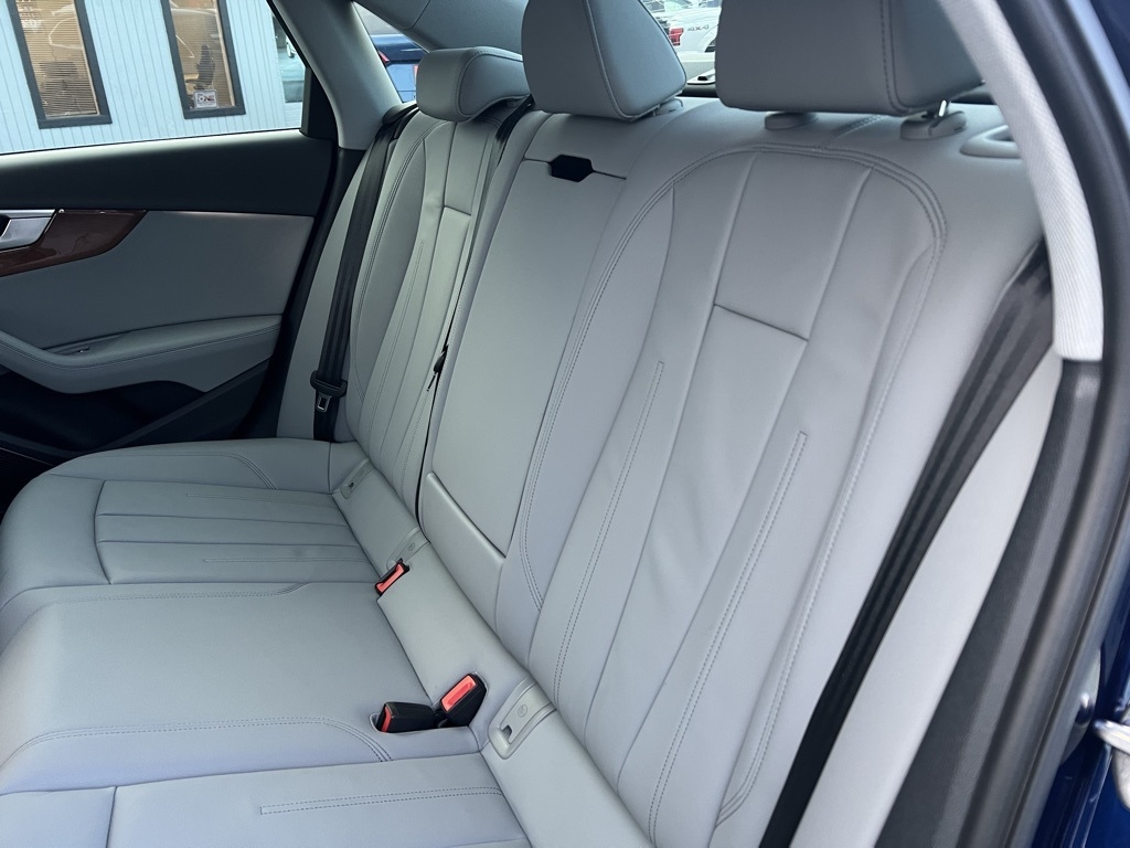 Audi A4 Premium Plus 40 TFSI quattro 2022