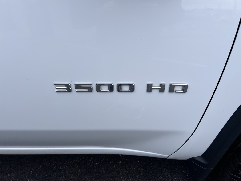 Chevrolet Silverado 3500HD Work Truck Crew Cab 4WD 2023