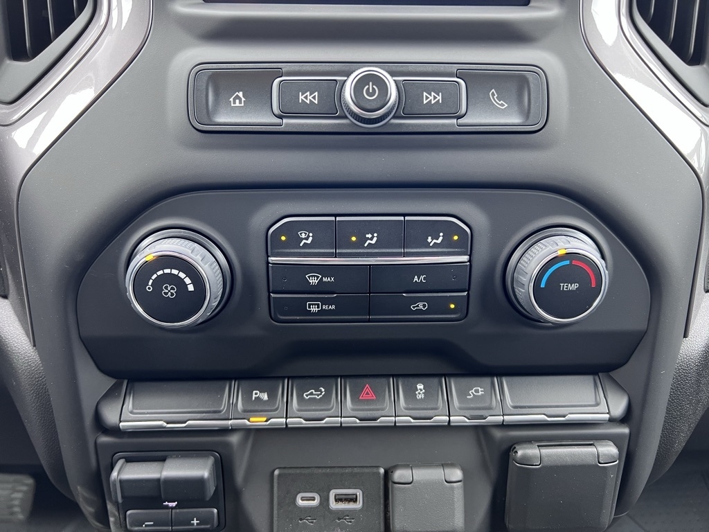 Chevrolet Silverado 3500HD Work Truck Crew Cab 4WD 2023