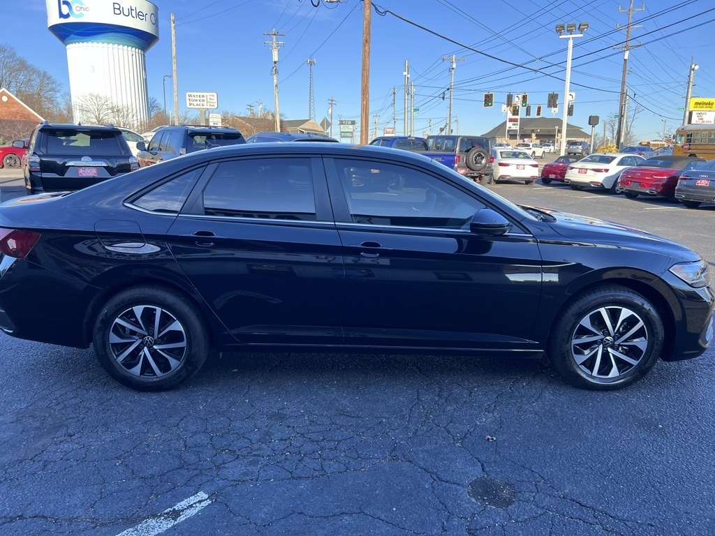 Volkswagen Jetta S 2024