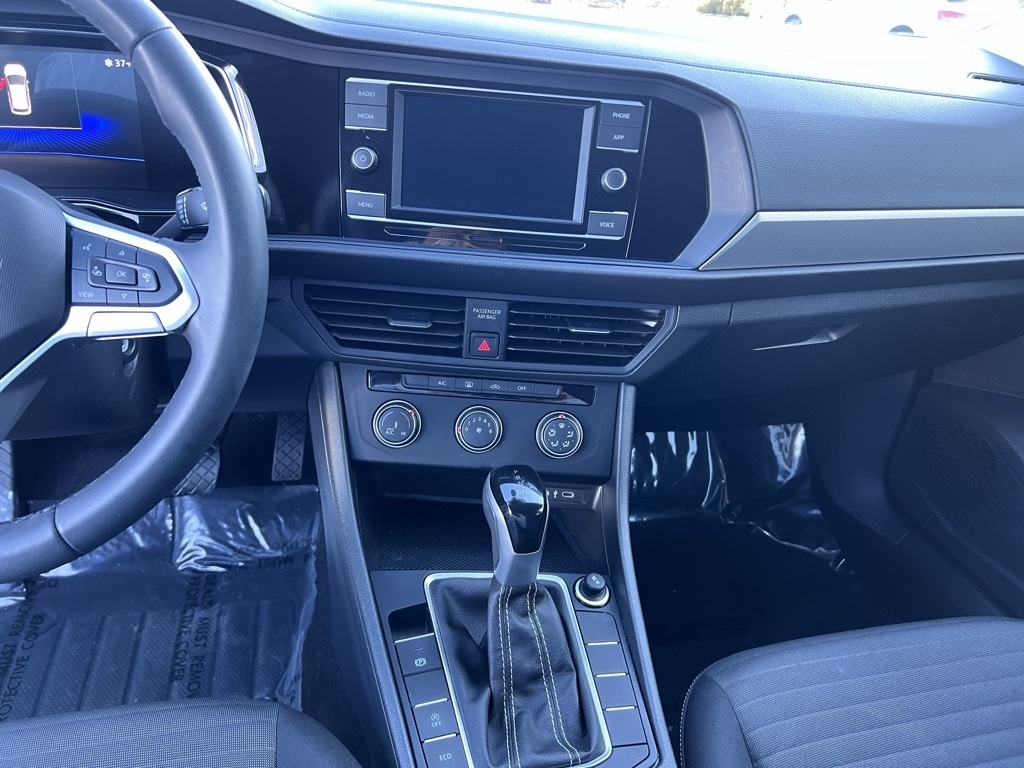 Volkswagen Jetta S 2024