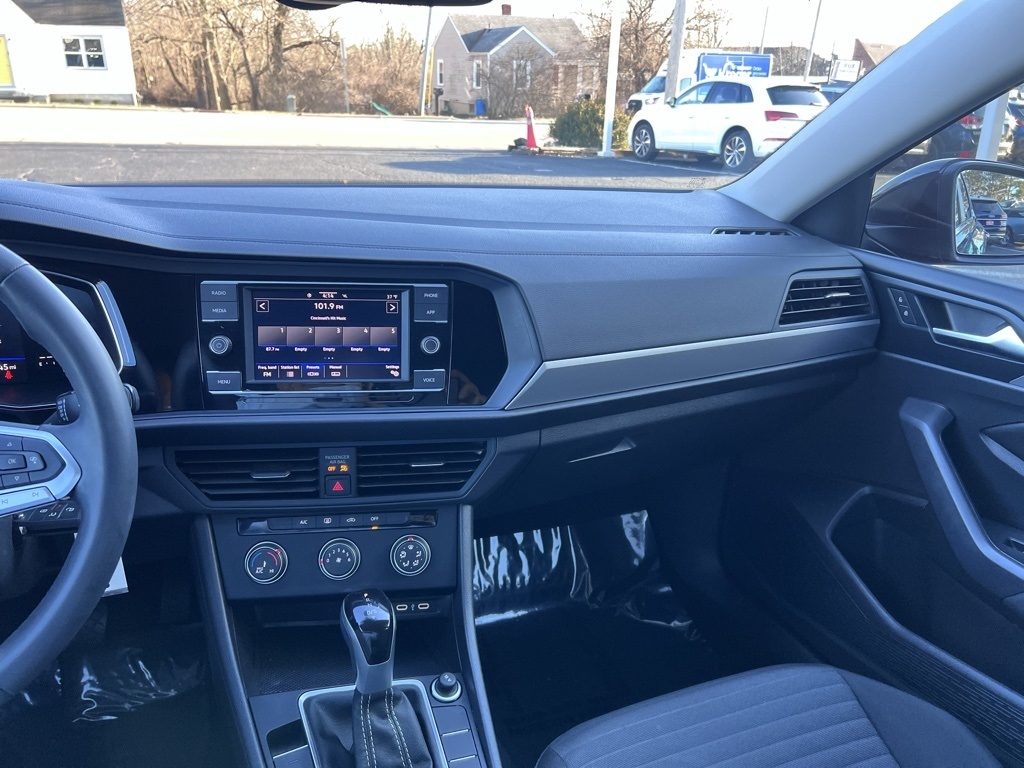 Volkswagen Jetta S 2024