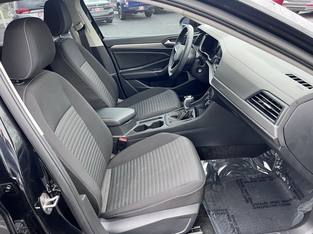 Volkswagen Jetta S 2024