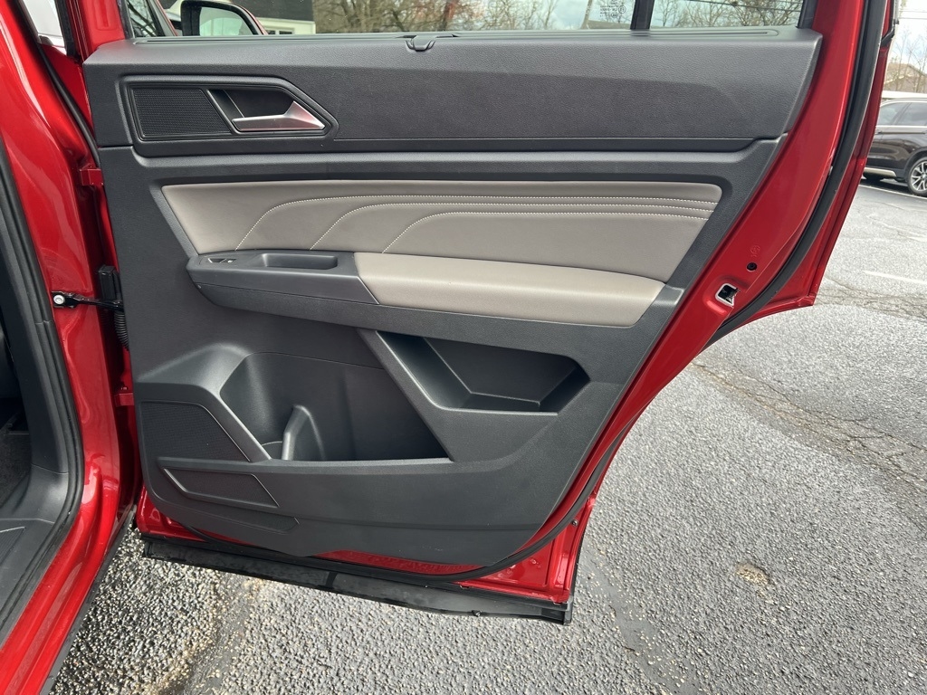 Volkswagen Atlas SE w/Technology 4MOTION 2021