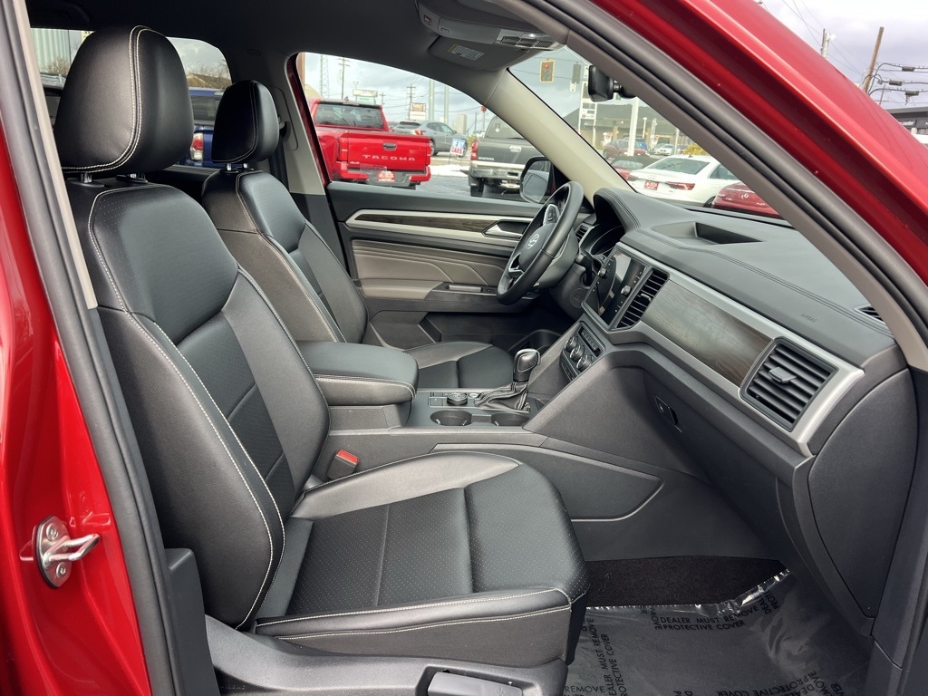 Volkswagen Atlas SE w/Technology 4MOTION 2021