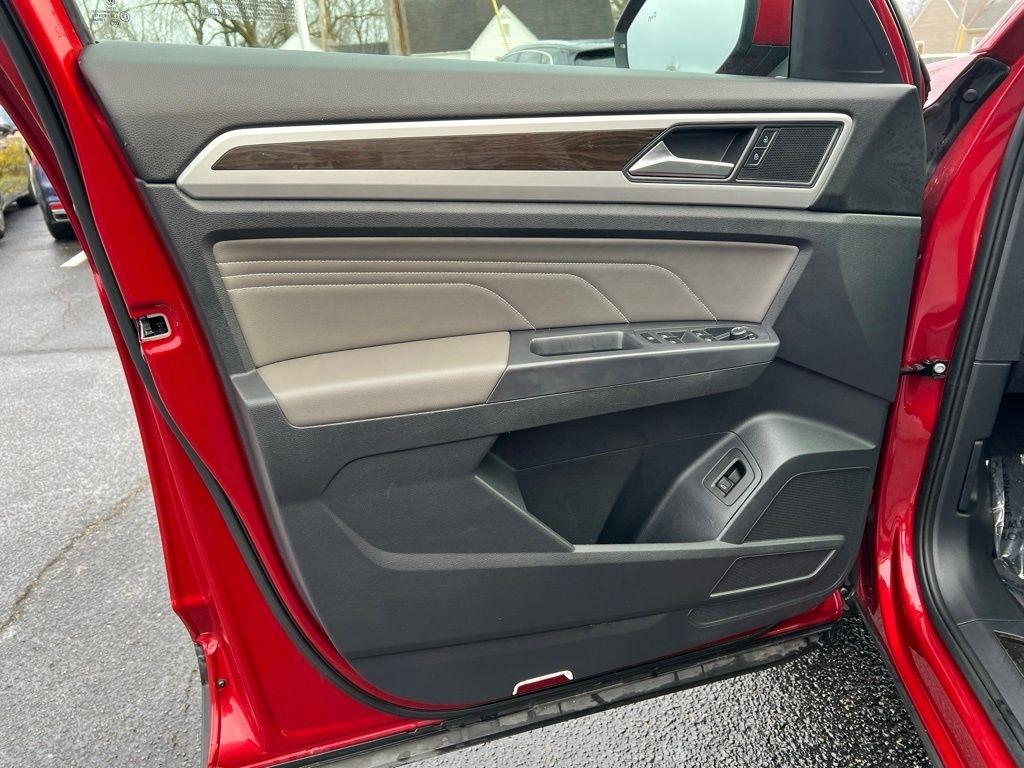 Volkswagen Atlas SE w/Technology 4MOTION 2021