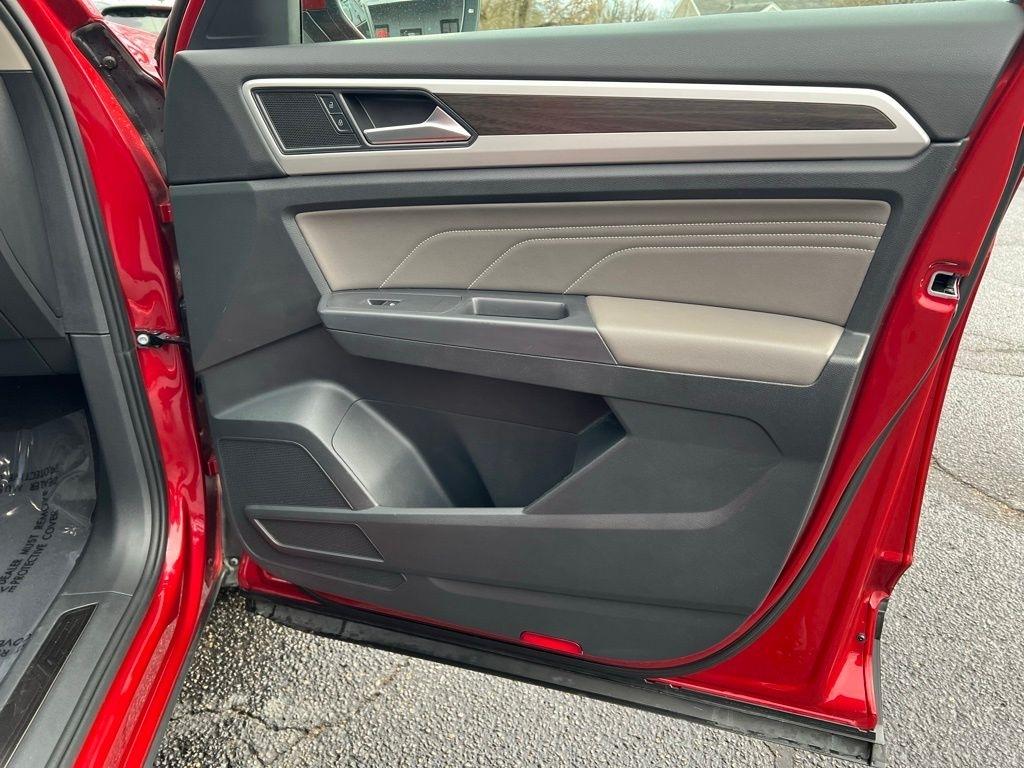 Volkswagen Atlas SE w/Technology 4MOTION 2021