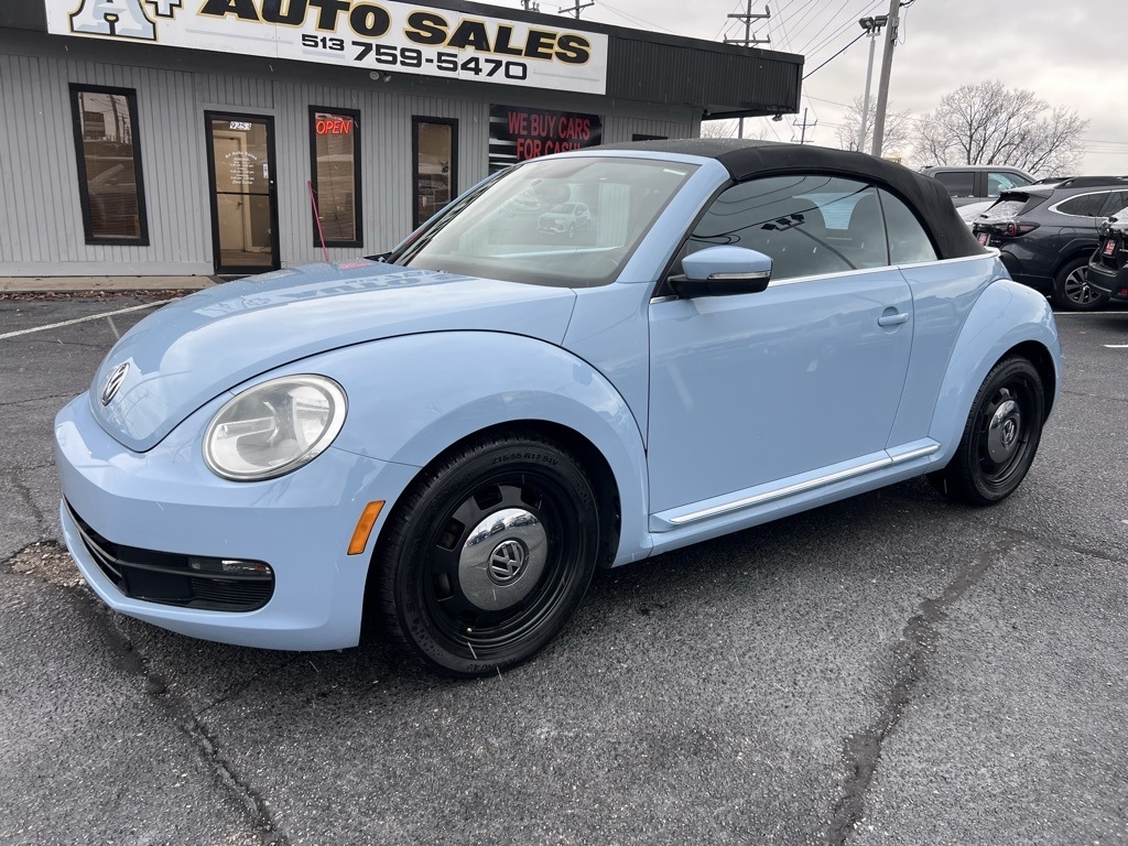 Volkswagen Beetle 2.5L Convertible 2013
